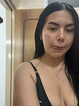 Snapshot of Cami_olarte chatting on 20, 4, 2026 Cami olarte online show from 20, 4, 2026