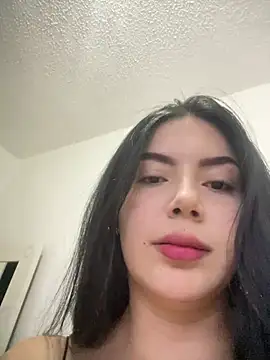 Snapshot of Cami_olarte chatting on 24, 4, 2026 Cami olarte online show from 24, 4, 2026