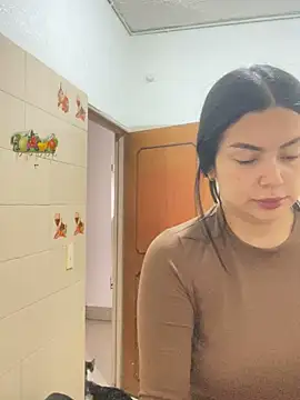 Snapshot of Cami_olarte chatting on 20, 5, 2026 Cami olarte online show from 20, 5, 2026