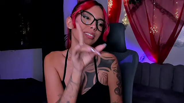 Snapshot of LilithLuxor_ chatting on 30, 4, 2026 LilithLuxor online show from 30, 4, 2026