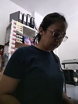 Snapshot of Violeta--7 chatting on 9, 7, 2026 Violeta--7 online show from 9, 7, 2026