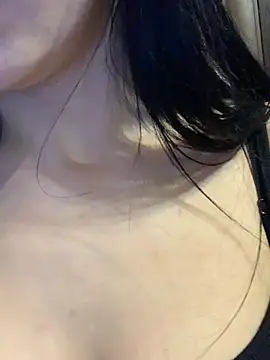 Snapshot of camila_beautiful chatting on 28, 4, 2026 camila beautiful online show from 28, 4, 2026