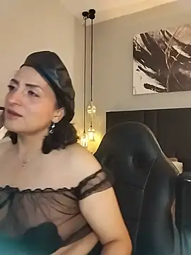 Snapshot of evazul chatting on 25, 6, 2026 evazul online show from 25, 6, 2026