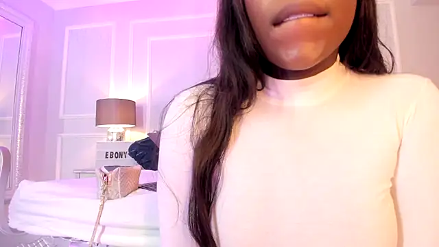 Snapshot of IrisJones_ chatting on 5, 5, 2026 IrisJones online show from 5, 5, 2026