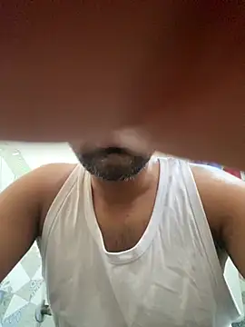 Snapshot of 9inchesHire chatting on 16, 4, 2026 9inchesHire online show from 16, 4, 2026