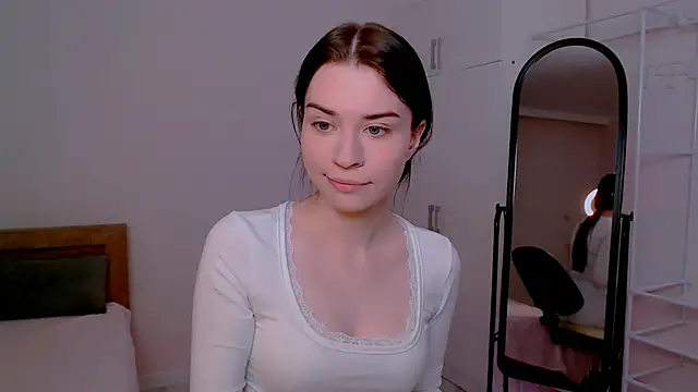 Tina Charm online show from 29, 5, 2026