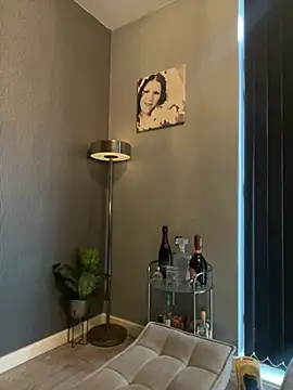 Snapshot of IndiyaX chatting on 20, 4, 2026 IndiyaX online show from 20, 4, 2026