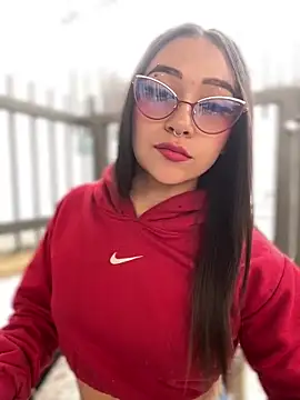 Snapshot of Ashley_pinkk21 chatting on 27, 3, 2026 Ashley pinkk21 online show from 27, 3, 2026