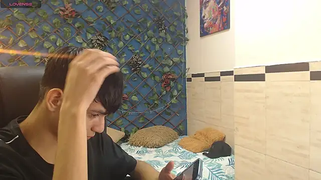 Snapshot of maxim_rod chatting on 1, 4, 2026 maxim rod online show from 1, 4, 2026