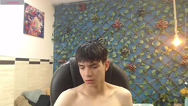 Snapshot of maxim_rod chatting on 7, 4, 2026 maxim rod online show from 7, 4, 2026