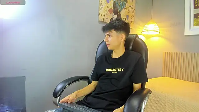 Snapshot of maxim_rod chatting on 27, 5, 2026 maxim rod online show from 27, 5, 2026