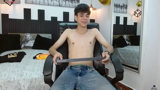 Snapshot of maxim_rod chatting on 25, 6, 2026 maxim rod online show from 25, 6, 2026