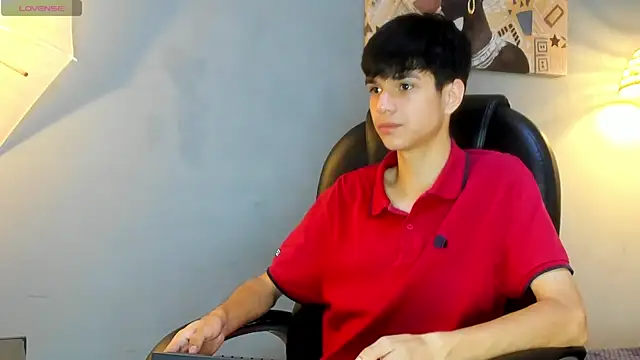 Snapshot of maxim_rod chatting on 8, 7, 2026 maxim rod online show from 8, 7, 2026