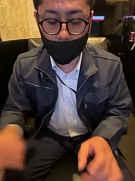 Snapshot of RYUICHI_1919 chatting on 11, 5, 2026 RYUICHI 1919 online show from 11, 5, 2026