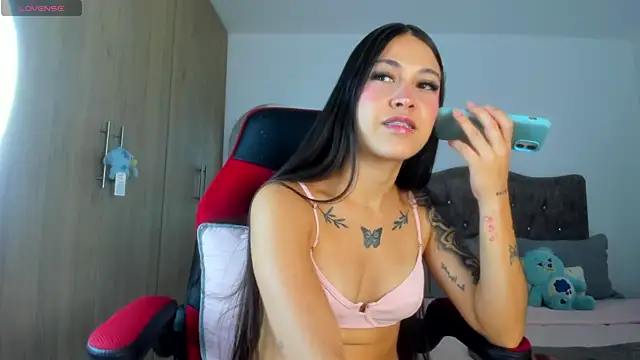 mia adamsxx online show from 29, 4, 2026