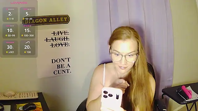 RoxyRedXO12 online show from 30, 4, 2026