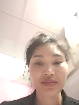 Saryloveparadise online show from 25, 4, 2026
