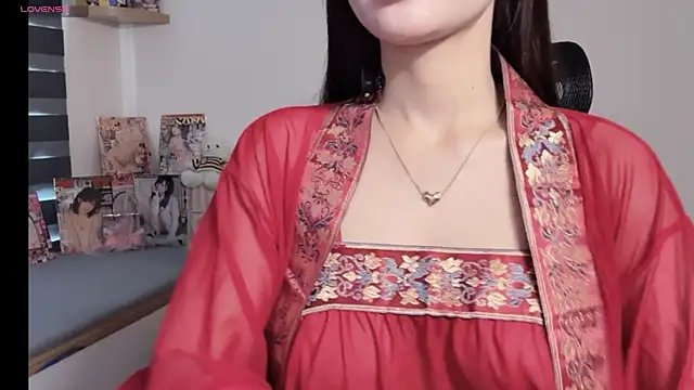 Snapshot of Reina_Sweet chatting on 6, 5, 2026 Reina Sweet online show from 6, 5, 2026