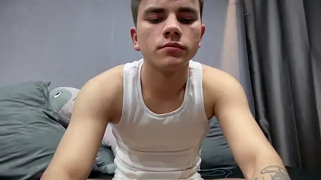 Snapshot of MaxWoolf chatting on 3, 4, 2026 MaxWoolf online show from 3, 4, 2026