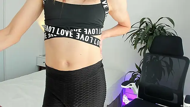 LilyReina online show from 31, 3, 2026