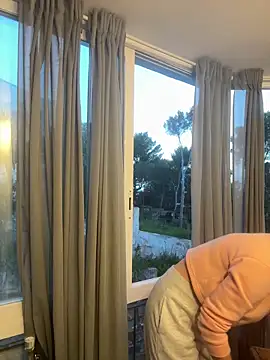 Snapshot of xLunaBliss chatting on 9, 4, 2026 xLunaBliss online show from 9, 4, 2026