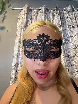Snapshot of Maddyloveee chatting on 28, 5, 2026 Maddyloveee online show from 28, 5, 2026