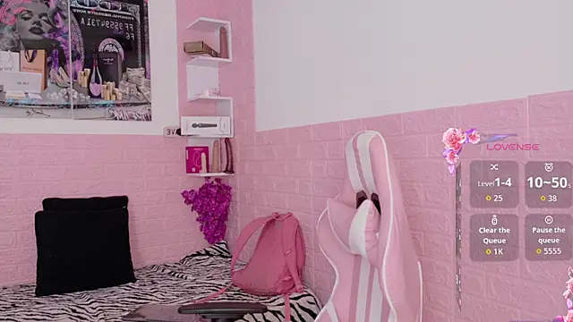 Snapshot of Sophi_Sweet11 chatting on 27, 4, 2026 Sophi Sweet11 online show from 27, 4, 2026