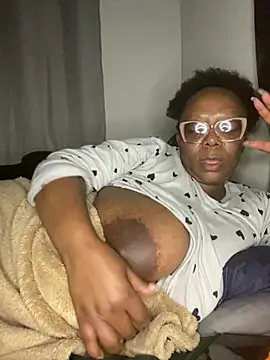BoobsQueeen online show from 28, 7, 2026