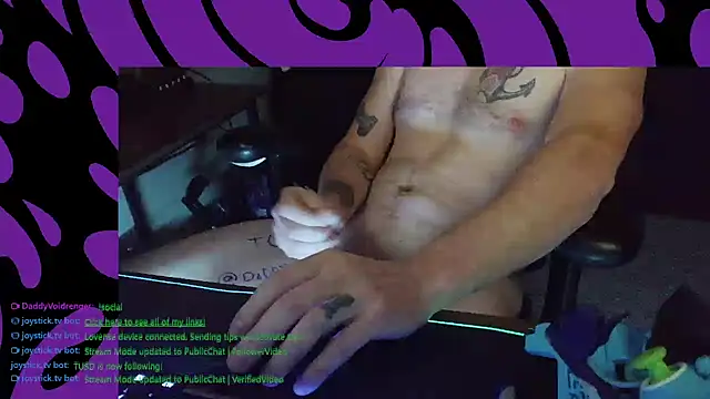 Snapshot of DaddyVoidrenger1 chatting on 22, 4, 2026 DaddyVoidrenger1 online show from 22, 4, 2026