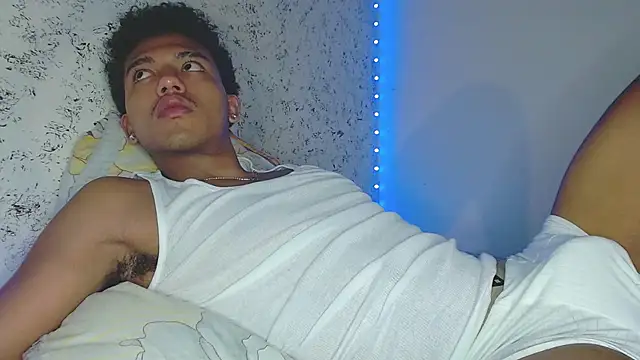 tonydesire  online show from 16, 4, 2026