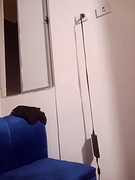 Snapshot of miguellccadena chatting on 9, 4, 2026 miguellccadena online show from 9, 4, 2026