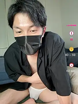 Snapshot of -YumaUemura- chatting on 9, 5, 2026 -YumaUemura- online show from 9, 5, 2026