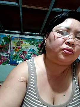 Snapshot of Monglan-c chatting on 12, 5, 2026 Monglan-c online show from 12, 5, 2026