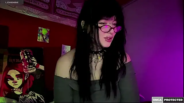 Snapshot of CallmeDistress chatting on 10, 4, 2026 CallmeDistress online show from 10, 4, 2026