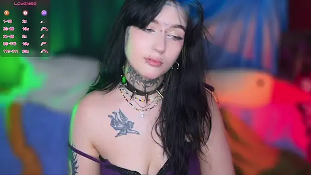 Snapshot of CallmeDistress chatting on 25, 4, 2026 CallmeDistress online show from 25, 4, 2026