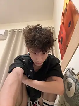 sexyboy-3525 online show from 16, 4, 2026