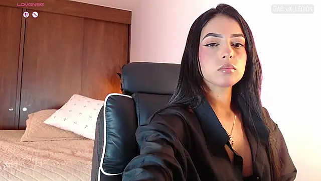 Snapshot of _SaraRoss chatting on 29, 4, 2026 SaraRoss online show from 29, 4, 2026
