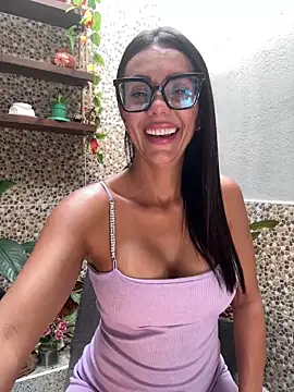 Snapshot of SofiParma chatting on 21, 5, 2026 SofiParma online show from 21, 5, 2026