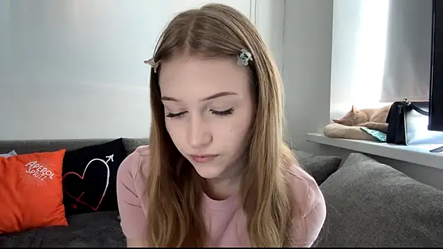 Snapshot of KatrineDrea chatting on 28, 4, 2026 KatrineDrea online show from 28, 4, 2026