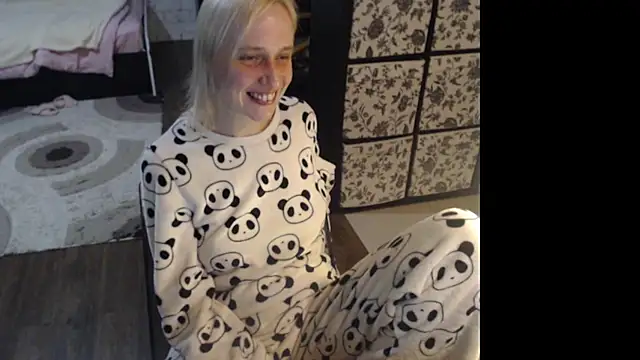 Snapshot of Sweet_hot_shrmp chatting on 7, 4, 2026 Sweet hot shrmp online show from 7, 4, 2026