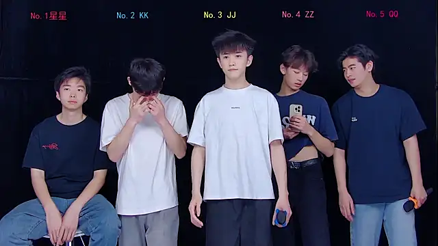 Snapshot of KOboys-818 chatting on 23, 4, 2026 KOboys-818 online show from 23, 4, 2026
