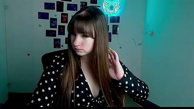 Snapshot of Tiffani_Angel chatting on 6, 5, 2026 Tiffani Angel online show from 6, 5, 2026
