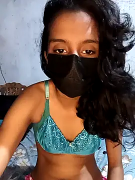 Snapshot of manu_babe chatting on 8, 4, 2026 manu babe online show from 8, 4, 2026