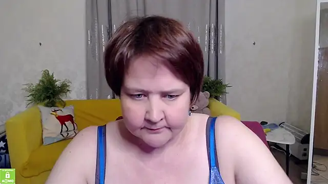 Snapshot of QUEEN02030 chatting on 29, 4, 2026 QUEEN02030 online show from 29, 4, 2026
