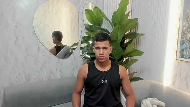 Snapshot of noahdark_ chatting on 19, 4, 2026 noahdark online show from 19, 4, 2026