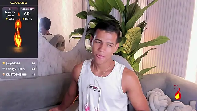 Snapshot of noahdark_ chatting on 3, 5, 2026 noahdark online show from 3, 5, 2026