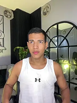 Snapshot of noahdark_ chatting on 7, 5, 2026 noahdark online show from 7, 5, 2026
