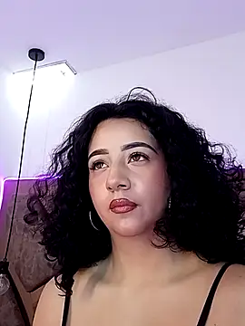 Snapshot of bella_swwan_ chatting on 28, 6, 2026 bella swwan online show from 28, 6, 2026