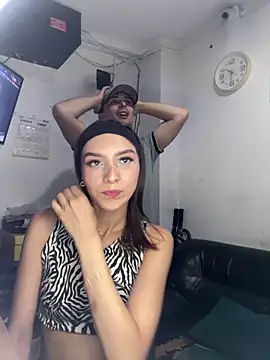 Snapshot of Vaiolett- chatting on 1, 4, 2026 Vaiolett- online show from 1, 4, 2026