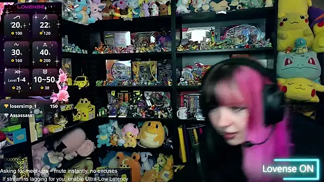 Snapshot of CutieTracer chatting on 7, 6, 2026 CutieTracer online show from 7, 6, 2026